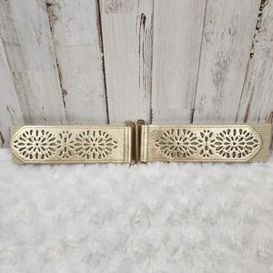 Kohl's Gold Tooled Wide Stretch Belt Size S/M